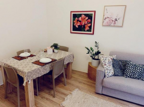 Elegant, cozy, between the centre and the seaside